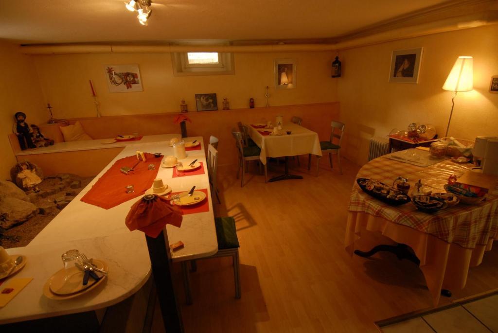 Victor'S Bed & Breakfast Майенфелд Екстериор снимка